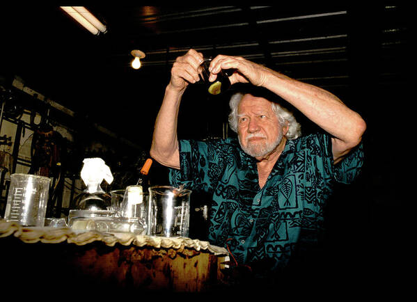 {{placeholder content='e3sgYnJpenlfZGNfaW1hZ2VfYWx0IH19' imageSrc='wp-6aed7b18b3598936bfb87a8b252f5754.jpg'}}